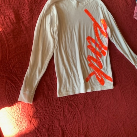 PINK long sleeve tee shirt, white, with beautiful sequined PINK, medium-large - Picture 2 of 6